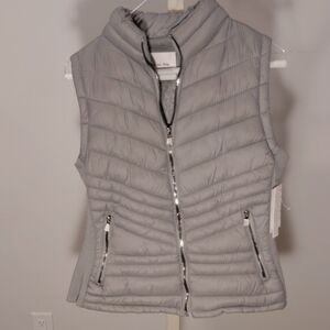 Light Gray Quilted Puffer Vest - Women's Sleeveless Jacket